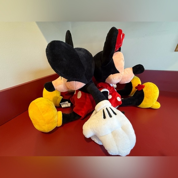 Disney Classic MICKEY & MINNIE MOUSE Medium Plush 17" Stuffed Animal Plush Toy - Picture 3 of 4